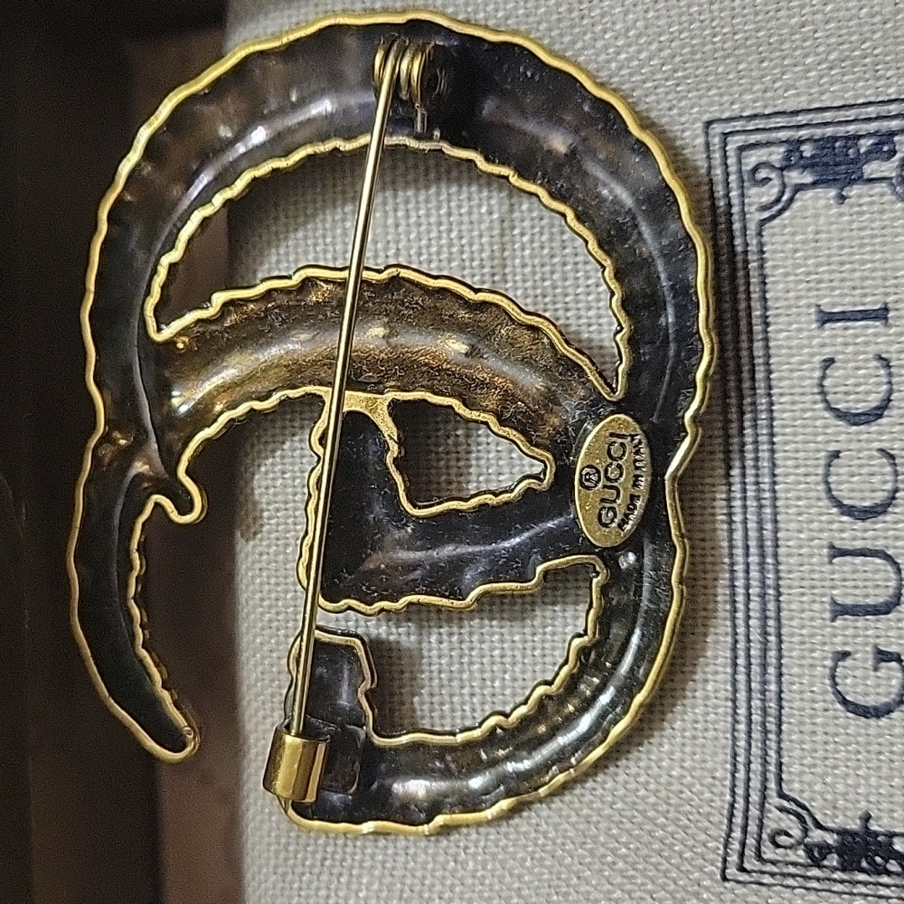 GUCCI DOUBLE G BROOCH NIB - Picture 3 of 3